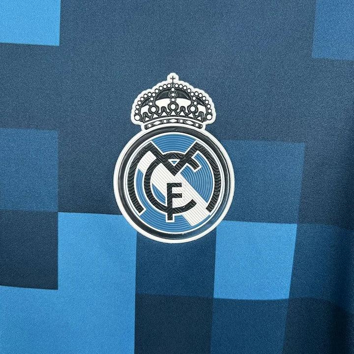 Real Madrid maillot foot 2017 2018 retro