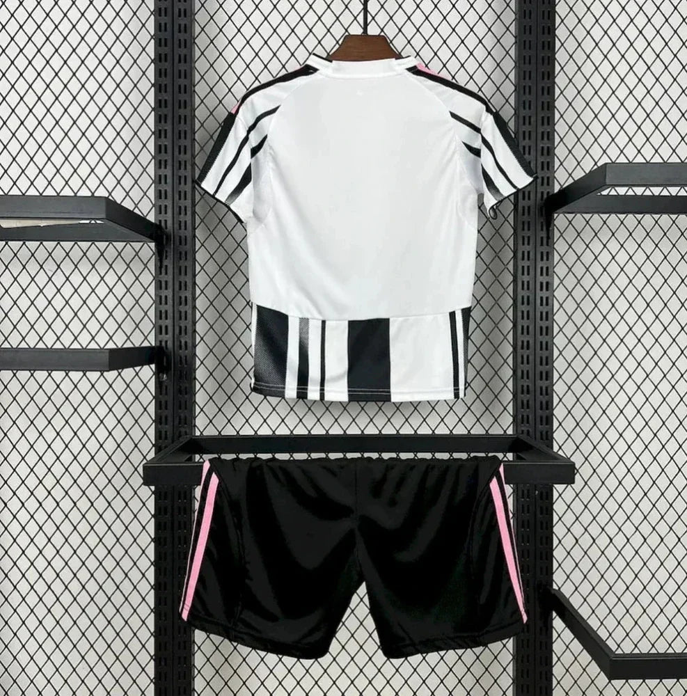 Kit enfant Juventus DOM 25/26